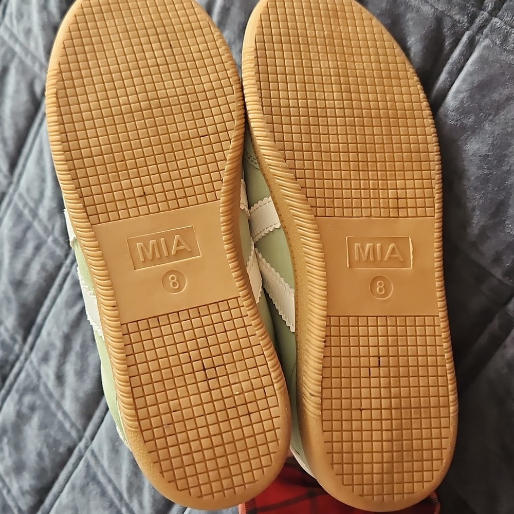 MIA | Sage Green Sneakers|  Ballerinacore, Festival, Normcore | Sz 8 - Picture 9 of 10